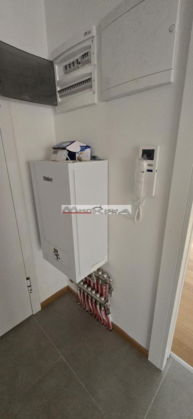 Useljiv NOV prazan 3.5 stan