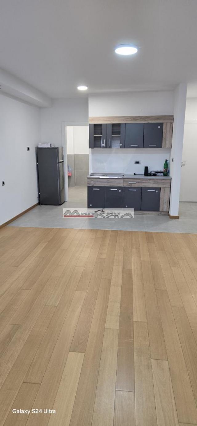 Useljiv NOV prazan 3.5 stan