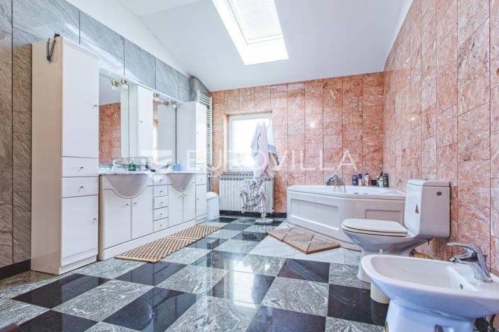 Samobor, Giznik, prekrasna kuća 450 m² sa okućnicom 2000 m²