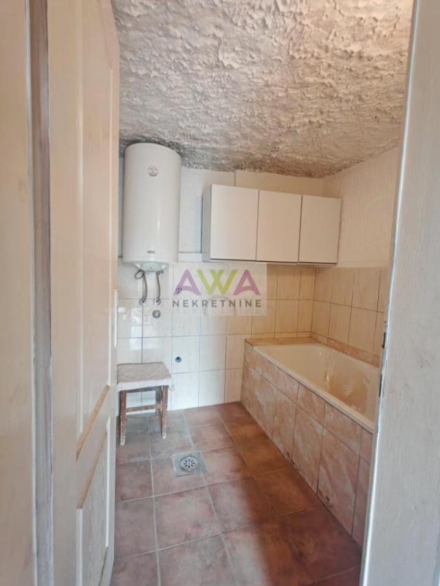 Bezdan – Prizemna kuća 89m2, plac 416m2