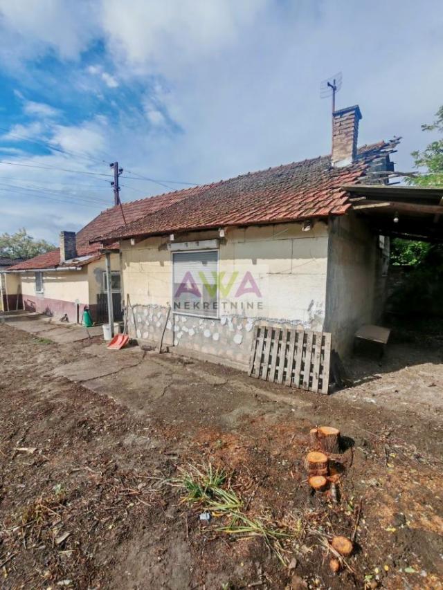 Bezdan – Prizemna kuća 89m2, plac 416m2