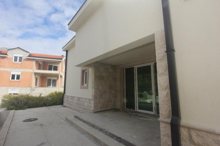 A house with sea and mountine view in Mojdez, Herceg Novi