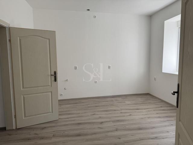 RENOVIRANA KUĆA!