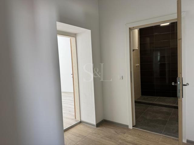 RENOVIRANA KUĆA!