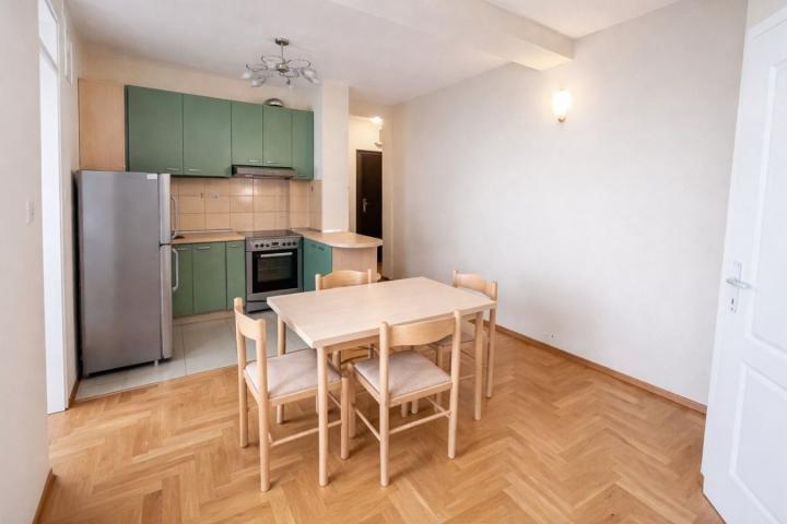 RIBLJA PIJACA | Dvosoban stan sa velikom terasom | II sprat | 49m²