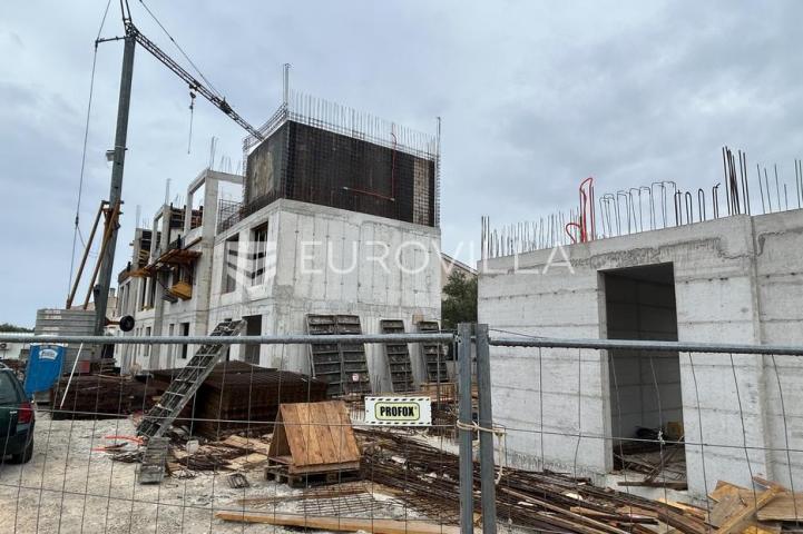 EKSKLUZIVNA NOVOGRADNJA | Sveti Petar na Moru | Kuća u nizu 161 m² | Bazen | 110 m od mora