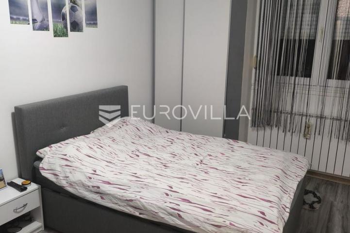 Vukovar, Borovo Naselje, četverosoban stan 92,28 m² na prvom katu s liftom