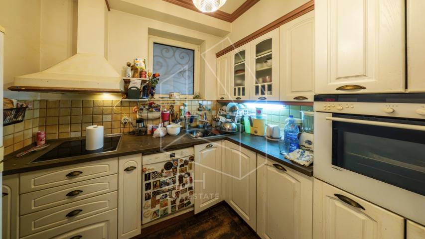 Vanserijski salonac sa baštom i garažom 4.0, 100m2