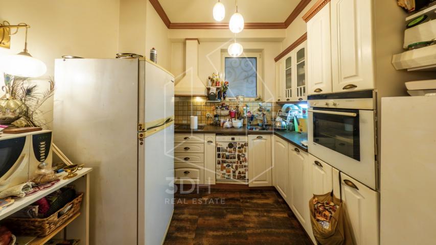 Vanserijski salonac sa baštom i garažom 4.0, 100m2