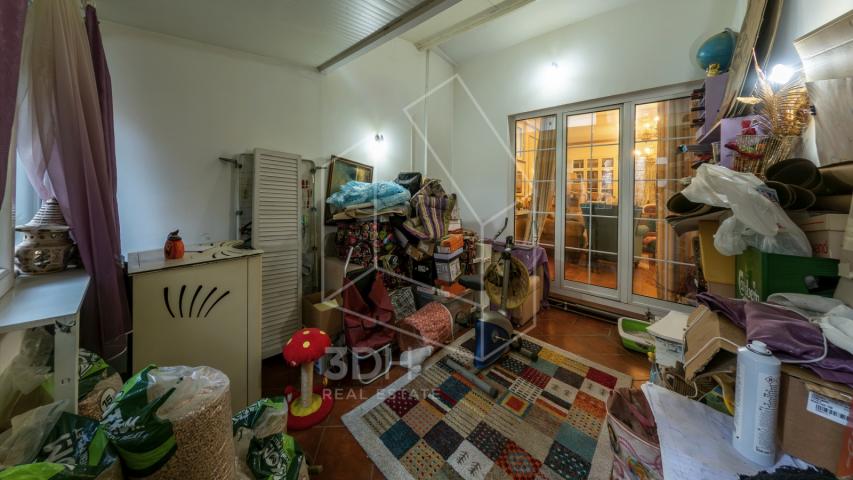Vanserijski salonac sa baštom i garažom 4.0, 100m2