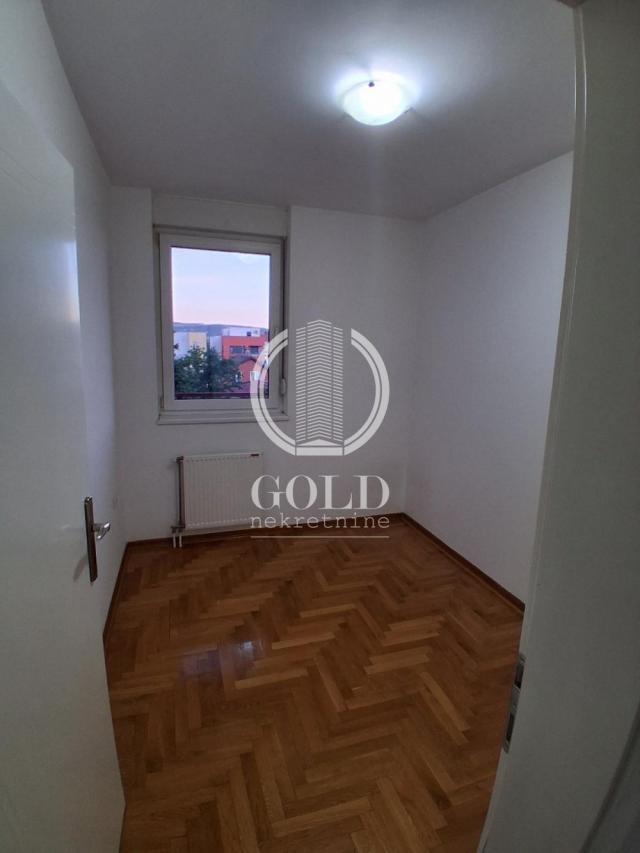 DVOIPOSOBAN-Bulevar Patrijarha Pavla, 54m2 ID#11626