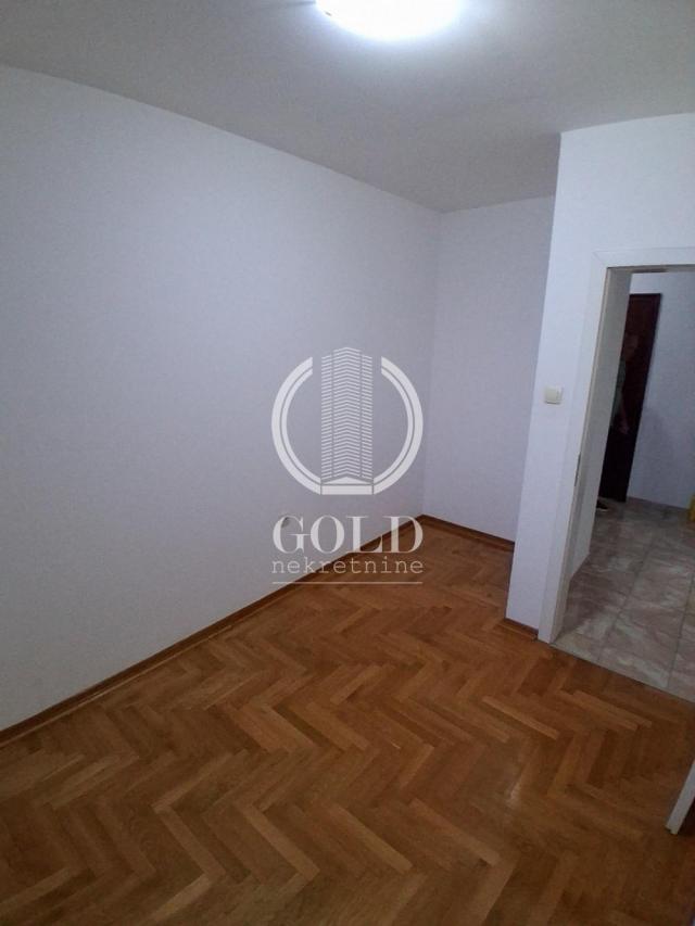 DVOIPOSOBAN-Bulevar Patrijarha Pavla, 54m2 ID#11626