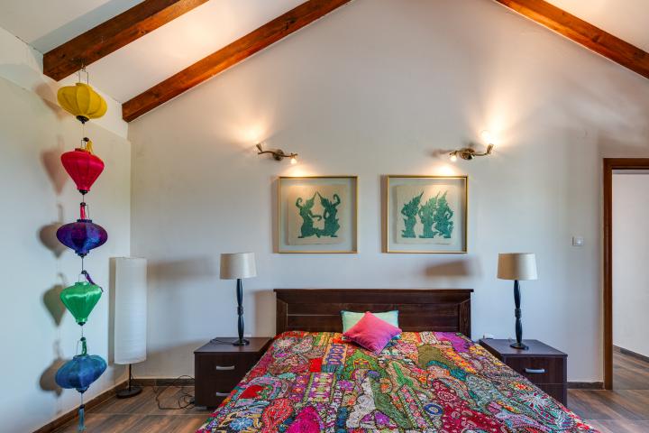 Exclusive Modern House with Authentic Character, Wine Cellar and Panoramic Views
