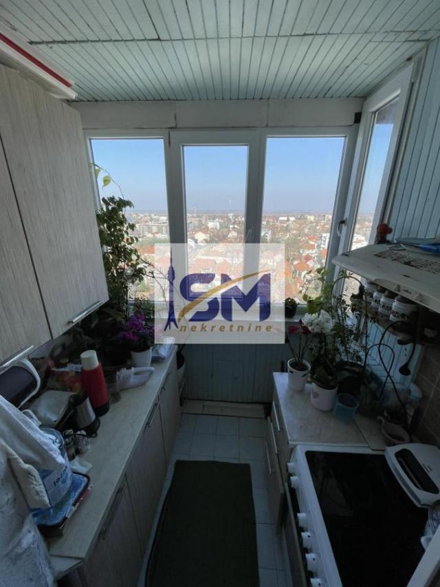 Zemun, centar, odličan stan 62m2