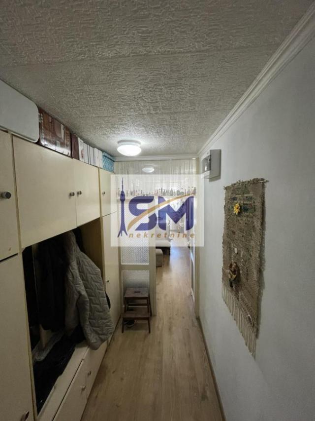 Zemun, centar, odličan stan 62m2