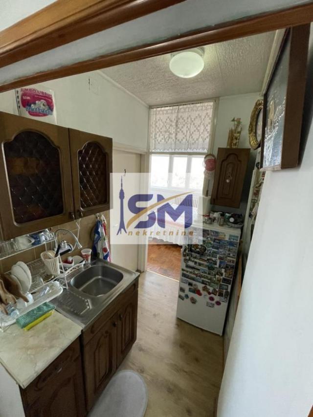 Zemun, centar, odličan stan 62m2