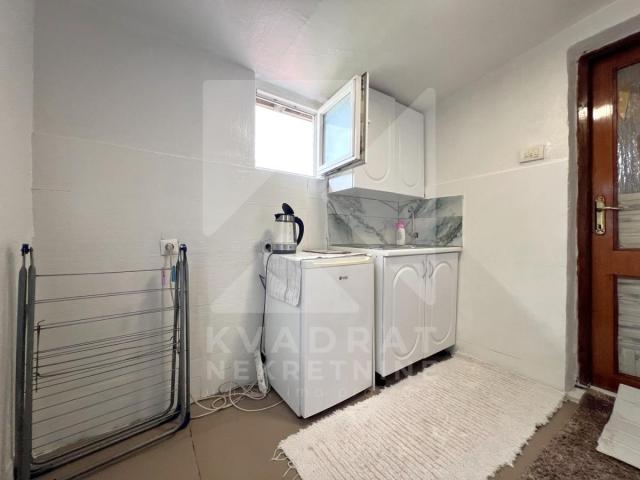 Izdavanje, Garsonjera, Podgorica, Stari Aerodrom, 25m2