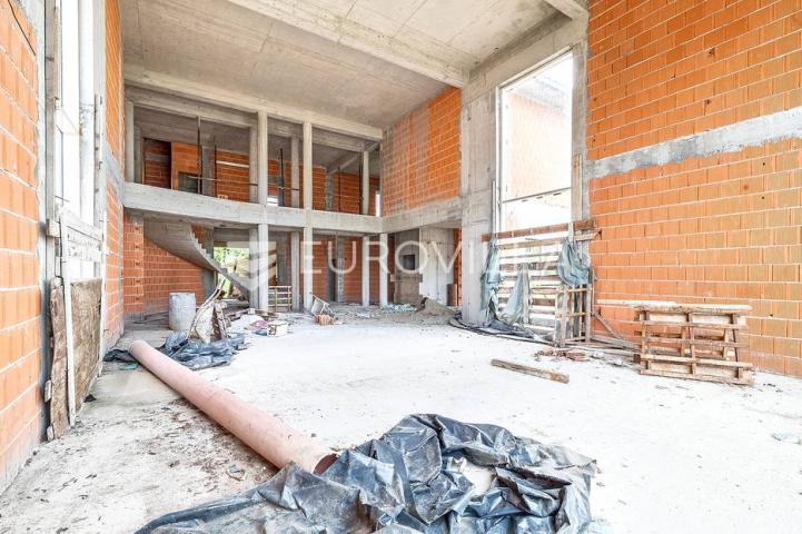 Samobor, Anindol prekrasna vila 2000 m² na zemljištu 5000 m²