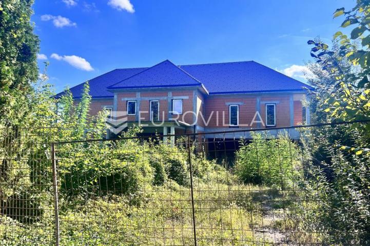 Samobor, Anindol prekrasna vila 2000 m² na zemljištu 5000 m²
