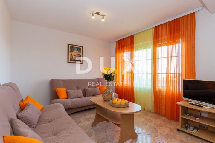 BIOGRAD, SVETI FILIP I JAKOV - SNIŽENO! Apartmanska kuća s bazenom i pogledom na more