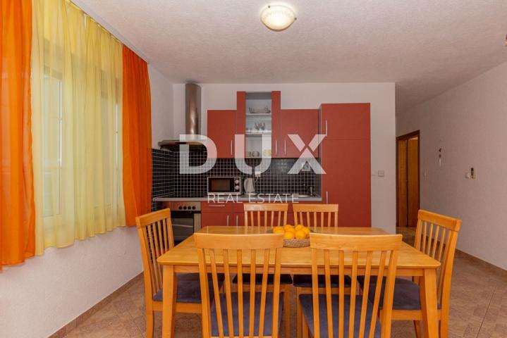 BIOGRAD, SVETI FILIP I JAKOV - SNIŽENO! Apartmanska kuća s bazenom i pogledom na more