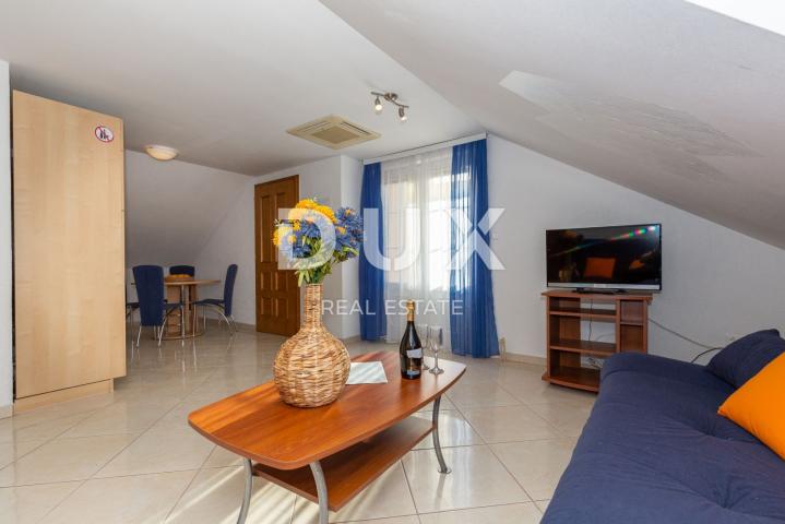 BIOGRAD, SVETI FILIP I JAKOV - SNIŽENO! Apartmanska kuća s bazenom i pogledom na more