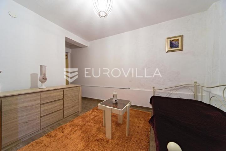 Osijek, Gornji grad, uređen i opremljen poslovni prostor za najam, površine 101,92 m²