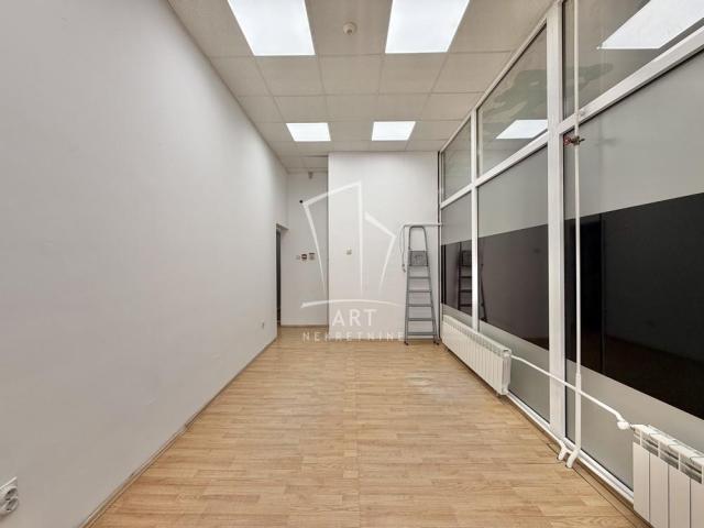 35m2, Lokal/PP, uni. naselje, Novi Merkator ID#15699
