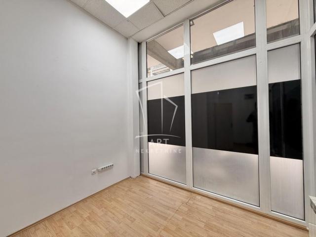 35m2, Lokal/PP, uni. naselje, Novi Merkator ID#15699