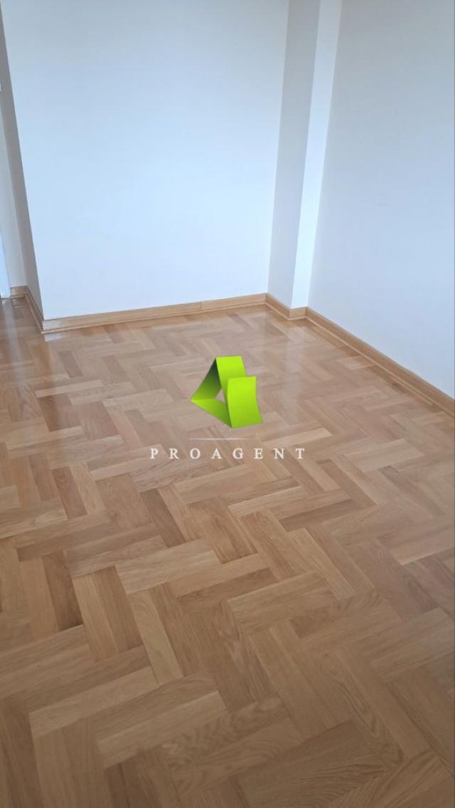 Poslovni prostor na Bulevaru Nemanjića ID#8502