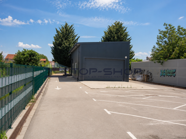 Gewerbefläche mit Halle und Hof, 3825 m2