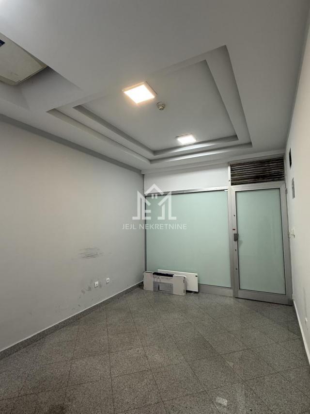 Prodaje se lokal, 15m2, centar