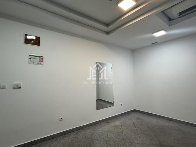 Prodaje se lokal, 15m2, centar