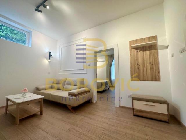 Kod Hrama, 49m2, renoviran