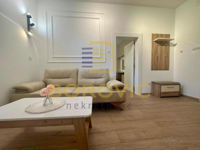 Kod Hrama, 49m2, renoviran