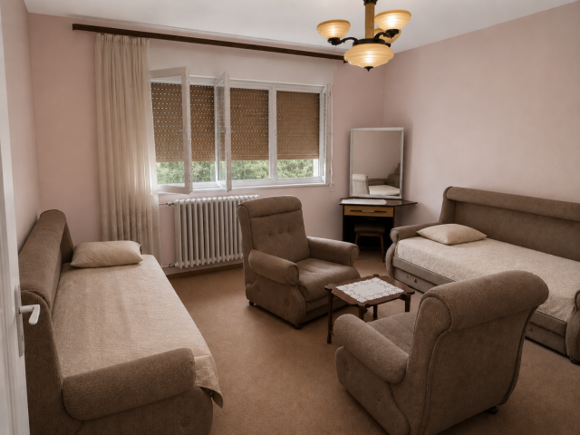QUALITY FAMILY HOME WITH TWO GARAGES AND A SEPARATE GUEST HOUSE – SOMBOR