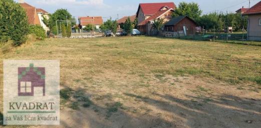 Plac 8 ari, Obrenovac, Belo Polje – 40 000 €