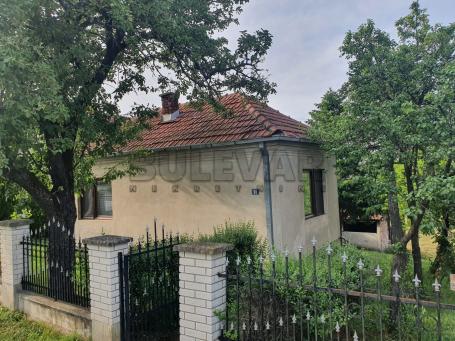 Kuća 66 m2, plac 77 ari – Male Pčelice, Kragujevac