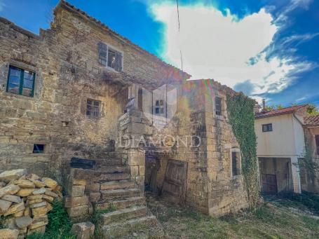 Buzet area, Istrian house for renovation with land nearby