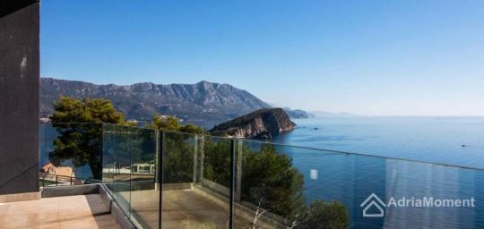 3 luksuzne nove vile sa otvorenim pogledom na more i Budvu