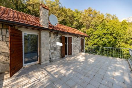 House for sale in  Mojdez, municipality of Herceg Novi