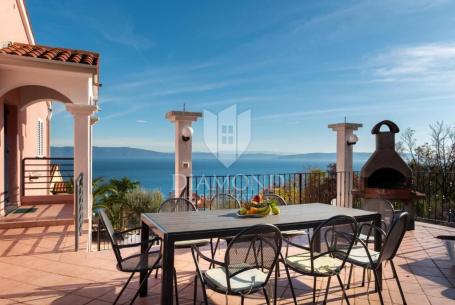 Labin, Rabac, surroundings, house with a beautiful view of the sea