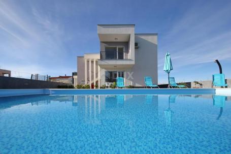 ZADAR, ZATON - Modern villa with heated pool
