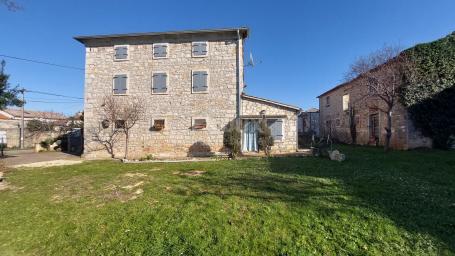 ISTRIA, POREČ - A beautiful Istrian stone house in a great location