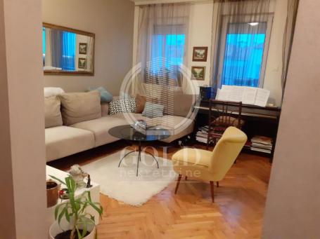Prodajemo komforan 2. 5 stan na Bulevaru Jovana Dučića 65m2, 147290 eura ID#5279