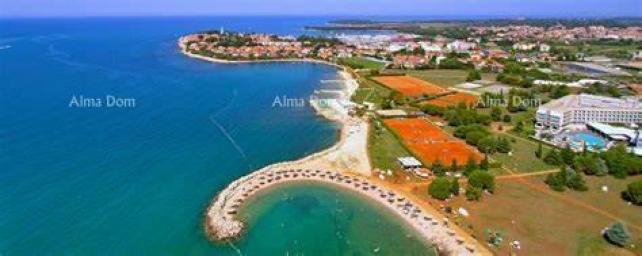 Building land Building land in Novigrad. 400 m from the sea!