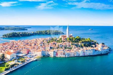 Rovinj, office space in a great position