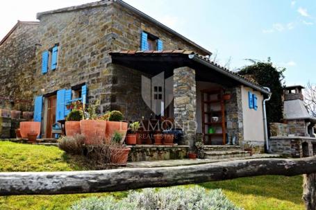 Središnja Istra, prekrasna kamena kuća u prirodi 