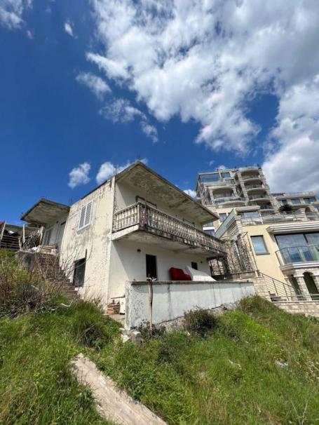A house with a sea view in Budva for sale