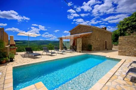 Oprtalj surroundings, villa with pool in a quiet location